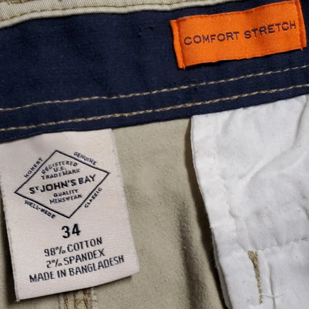 St. John's Bay ~men's shorts. Size is 34